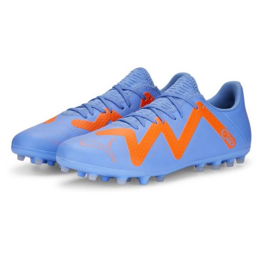 PUMA Future Play Mg Supercharge - Blauw/wit/oranje - Kunstgras (Ag) / Natuurgras (Fg), maat 39