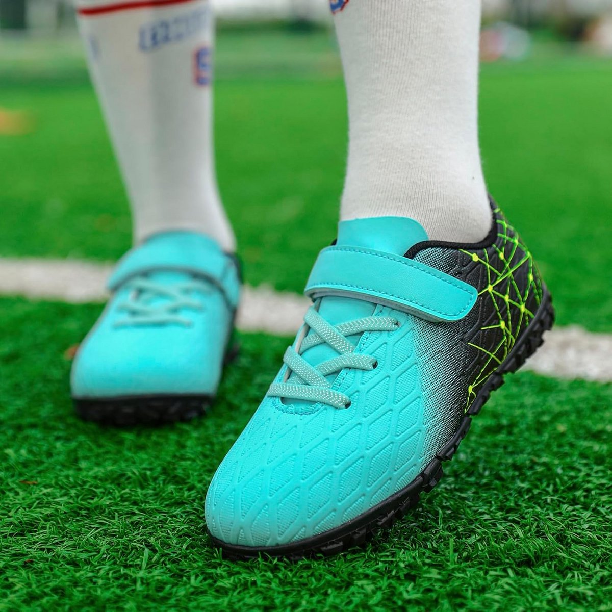 1200x1200-5 Voetbalschoenen voor Kinderen met Lage Noppen voor Kunstgras en Binnen - Afbeelding 1