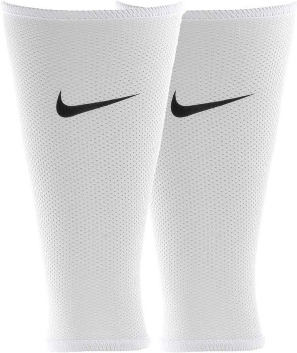 1009x1200-135 Nike Guard Lock sleeves - Afbeelding 1