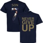 Never Give Up Spurs Son 7 Gallery T-Shirt - Navy/ Goud - S