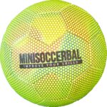 Lichtgevende Voetbal - Reflecterende bal - Glow in the Dark - Normaal Formaat - Maat 5 - Groen