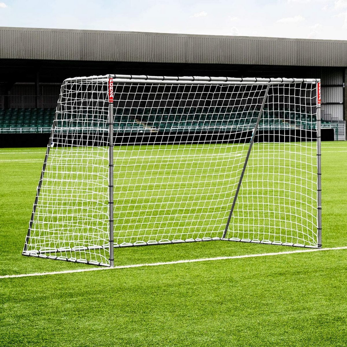 1200x1200-1281 Draagbare Stalen Voetbaldoelen - Snel Opzetten - Weerbestendig - Inclusief Grondpennen - Diverse Formaten - Afbeelding 1