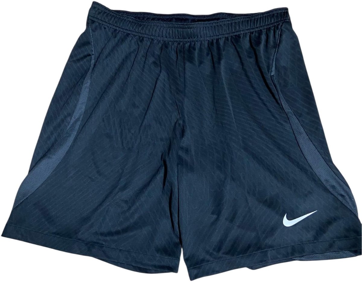 1200x934-2 Nike Kortebroek - Zwart - Maat L - Afbeelding 1