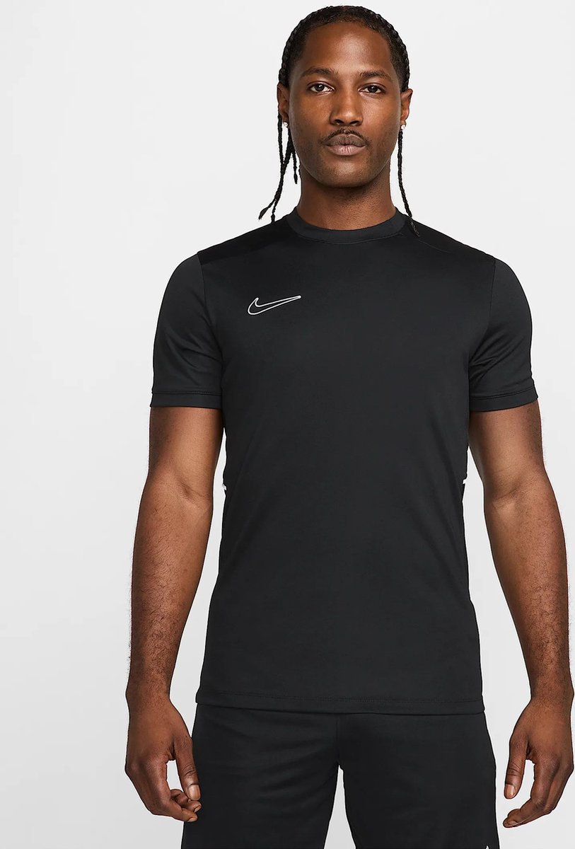 813x1200-11 NIKE - nike academy men's dri-fit short-sl - T-shirt voetbal train km here - Zwart, wit - Afbeelding 1