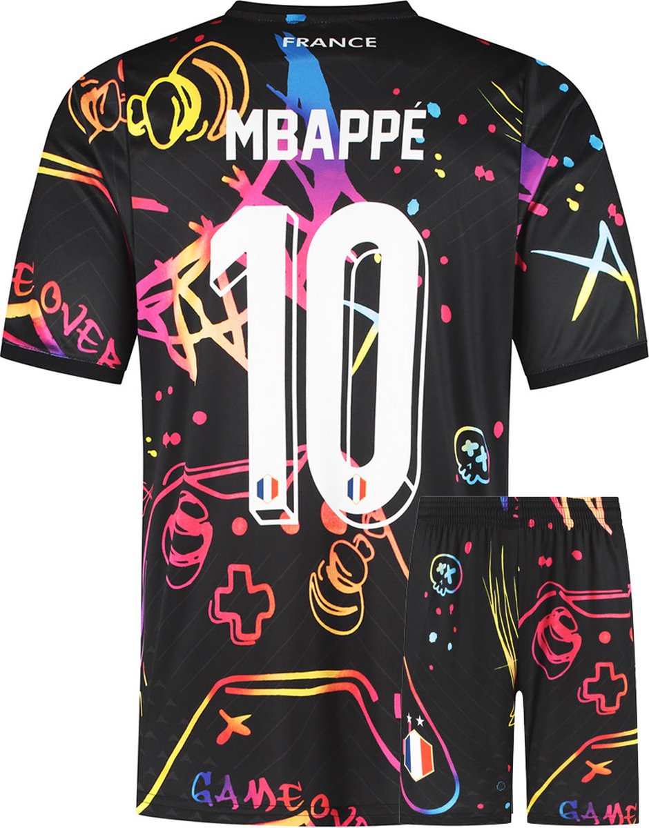 940x1200-19 Mbappe Frankrijk Voetbaltenue - Gaming Tenue - Voetbal Tenue Kinderen - Shirt en Broekje - Jongens en Meisjes - Volwassenen - Heren en Dames - Maat 152 - Afbeelding 1